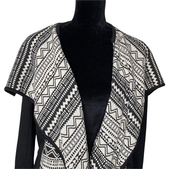 EN CREME BLACK CREAM OVERSIZED COLLAR AZTEC TRIBAL PRINT JACKET SIZE Large - Picture 3 of 8